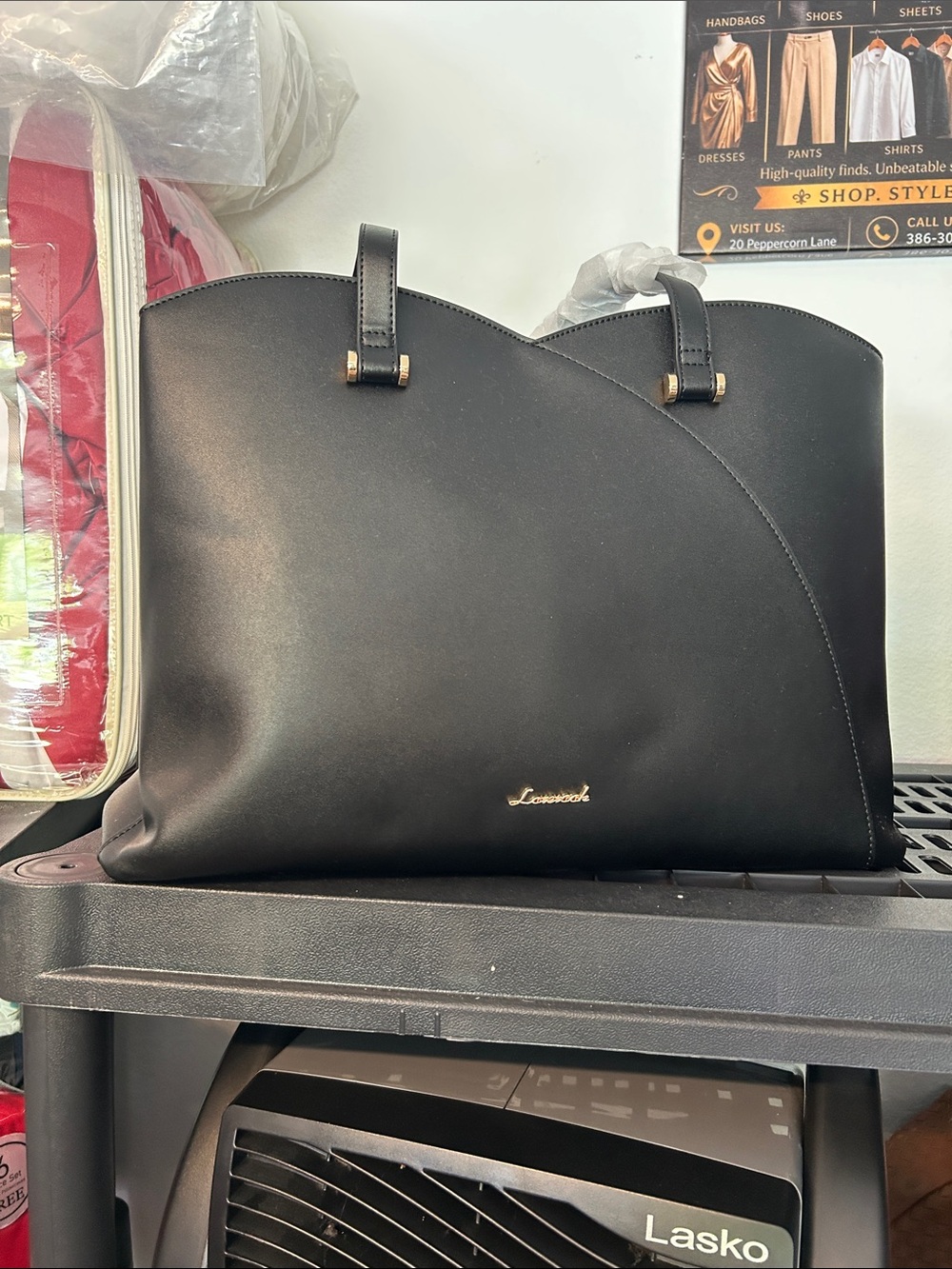 Black Tote Bag โ Sleek Women's Shoulder Handbag